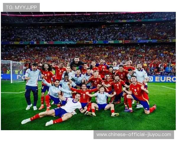 亚马尔荣膺2024西班牙最佳新秀，博扬代为领奖，欧洲杯冠军成关键